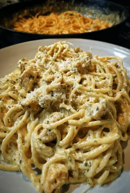 Cheesy Garlic Parmesan Chicken Spaghetti
