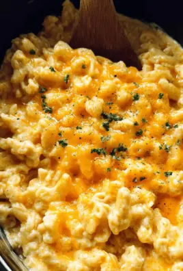 Slow Cooker Macaroni and Cheese