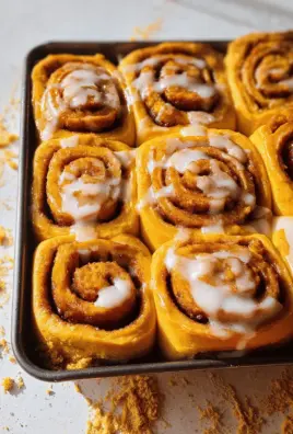 Pumpkin Cinnamon Rolls